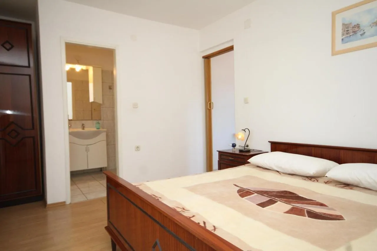 Apartment Tkon 8377A