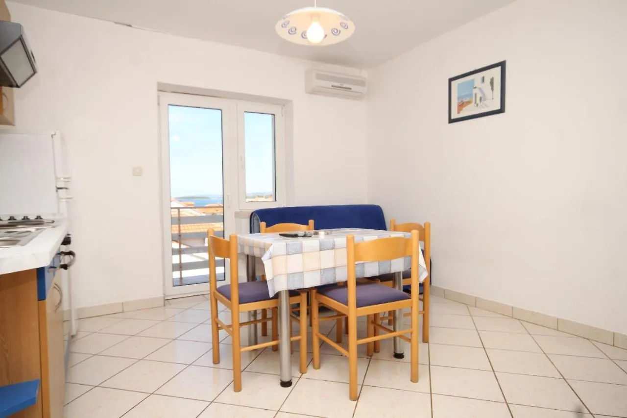 Apartment Tkon 8377A